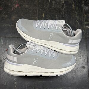 ON Cloud Cloudnova Form 2 Womens Sz 9 Running Athletic Lifestyle Sneakers